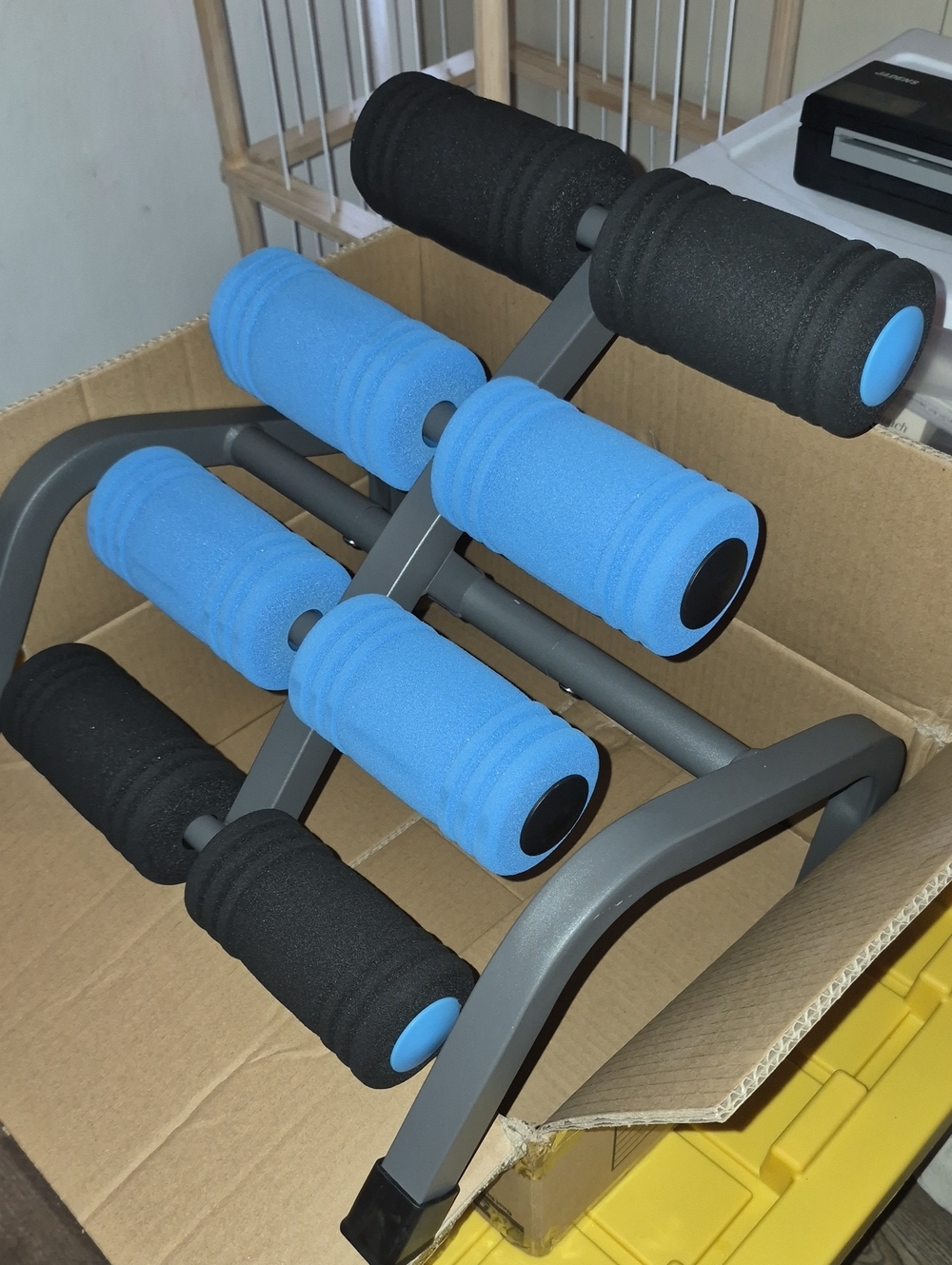 Blue and Black Foam Roller Abdominal Trainer - Raytheon Sports
